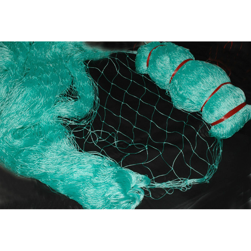 What process can be used to improve the tensile strength of the nodules of polyethylene fishing net?